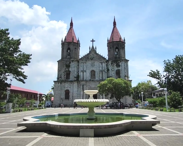 famous churches in iloilo