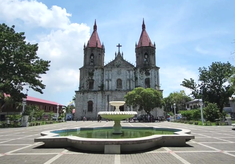 famous churches in iloilo